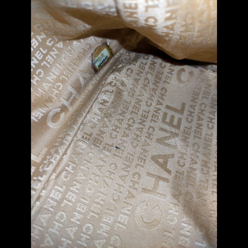 Chanel 奶茶色方格皮革手提波士頓吐司包-19