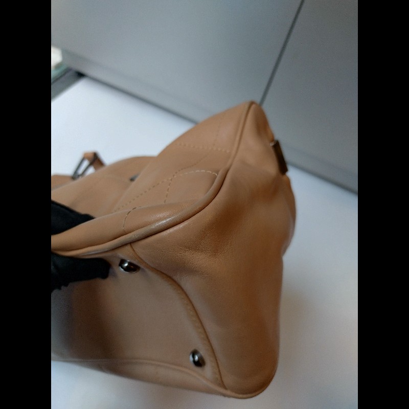 Chanel 奶茶色方格皮革手提波士頓吐司包-37