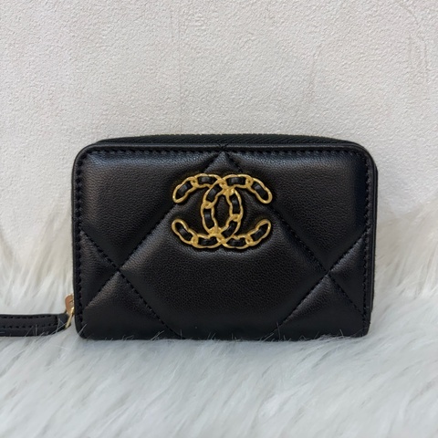 Chanel 19 AP0949 黑羊皮金扣短夾 短夾 零錢包 卡包 卡夾