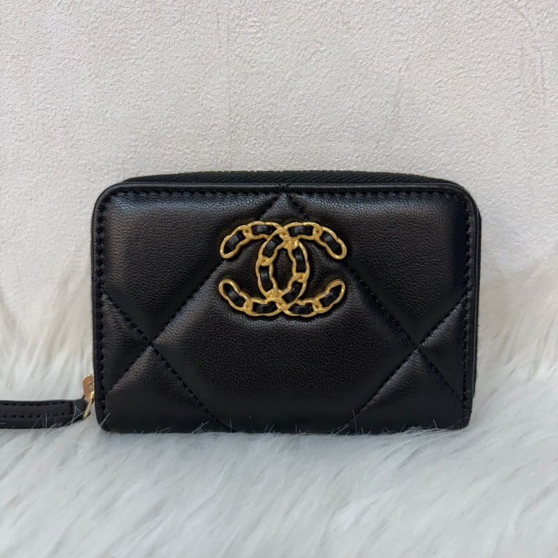 Chanel 19 AP0949 黑羊皮金扣短夾 短夾 零錢包 卡包 卡夾-0