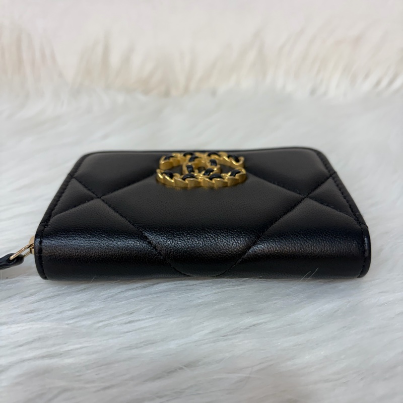 Chanel 19 AP0949 黑羊皮金扣短夾 短夾 零錢包 卡包 卡夾-4