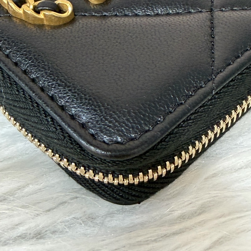 Chanel 19 AP0949 黑羊皮金扣短夾 短夾 零錢包 卡包 卡夾-12