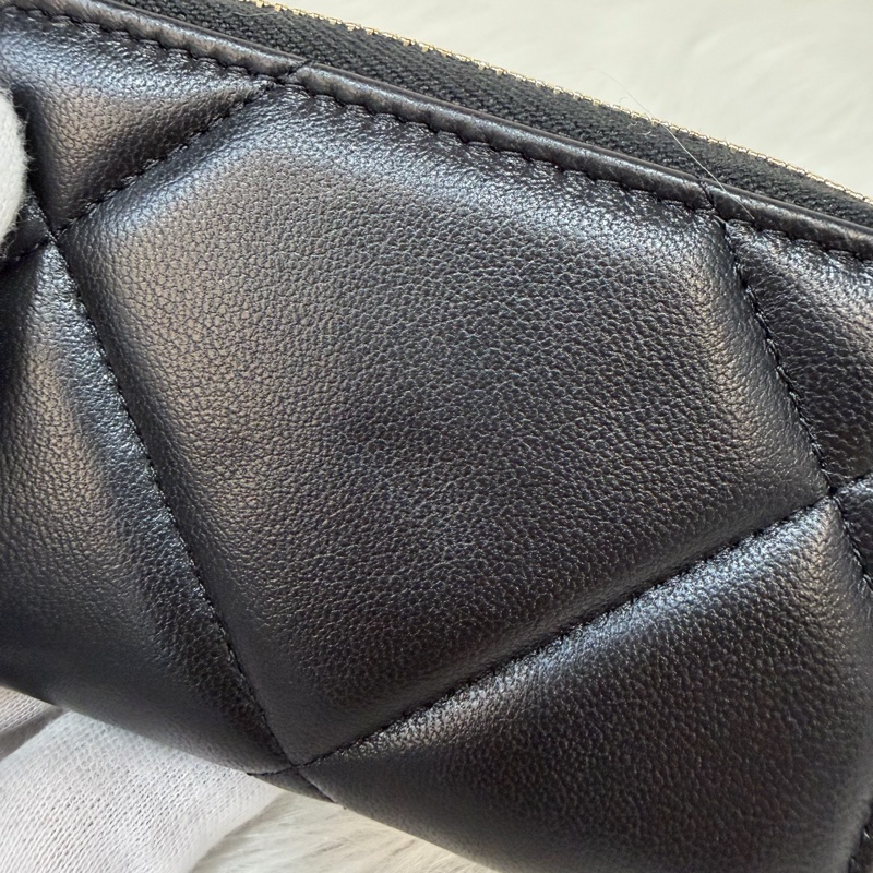 Chanel 19 AP0949 黑羊皮金扣短夾 短夾 零錢包 卡包 卡夾-14