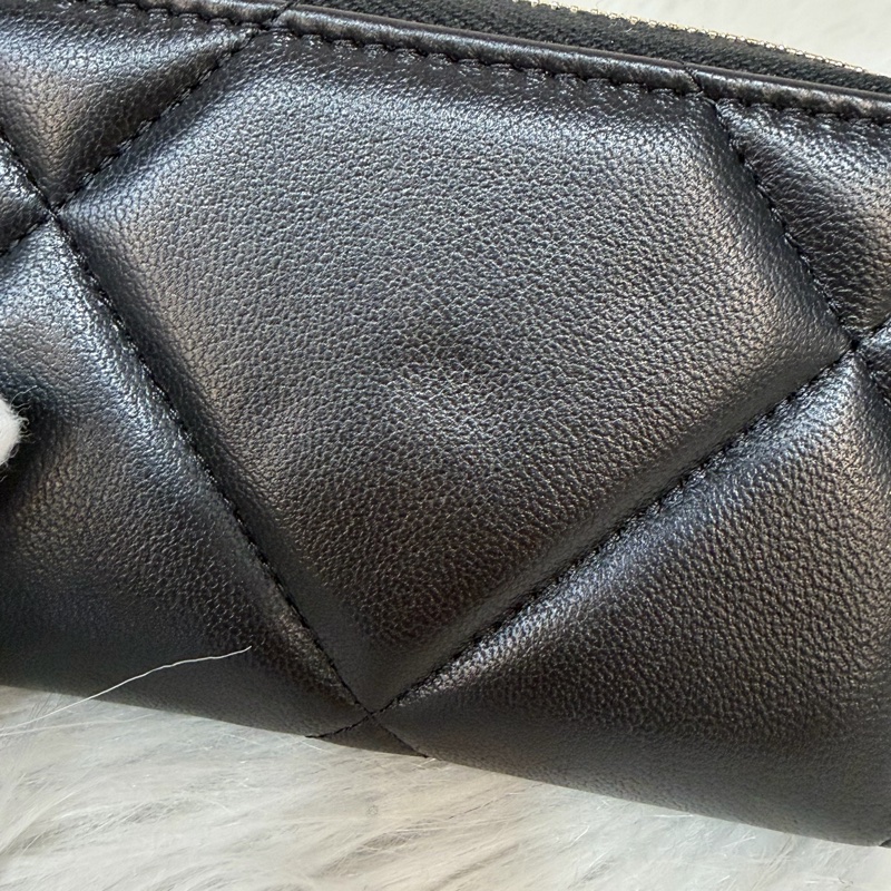 Chanel 19 AP0949 黑羊皮金扣短夾 短夾 零錢包 卡包 卡夾-15