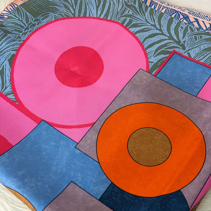 HERMES Cavalier En Formes 馬 駿馬 圖形騎士 方巾 絲巾 90ㄨ90-6