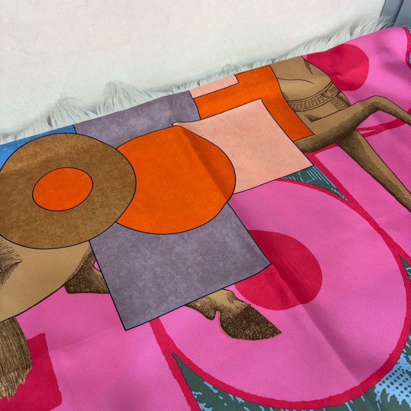 HERMES Cavalier En Formes 馬 駿馬 圖形騎士 方巾 絲巾 90ㄨ90-7