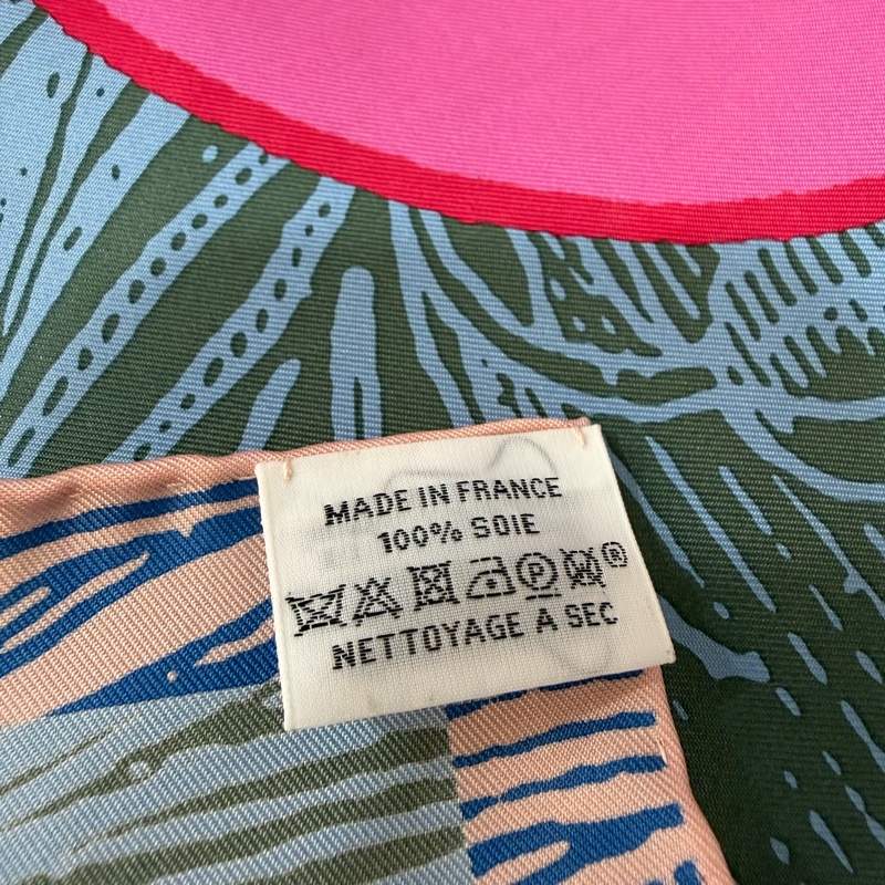 HERMES Cavalier En Formes 馬 駿馬 圖形騎士 方巾 絲巾 90ㄨ90-11