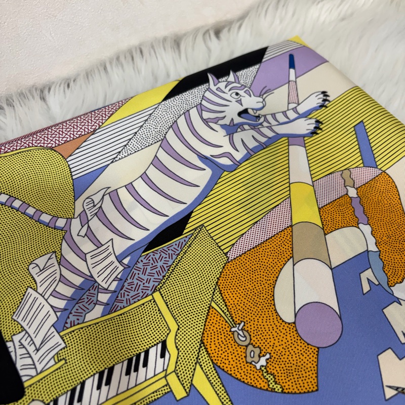 HERMES 愛馬仕 多色 絲質 CA DECOIFFE 人偶 動物 90ㄨ90 絲巾-3