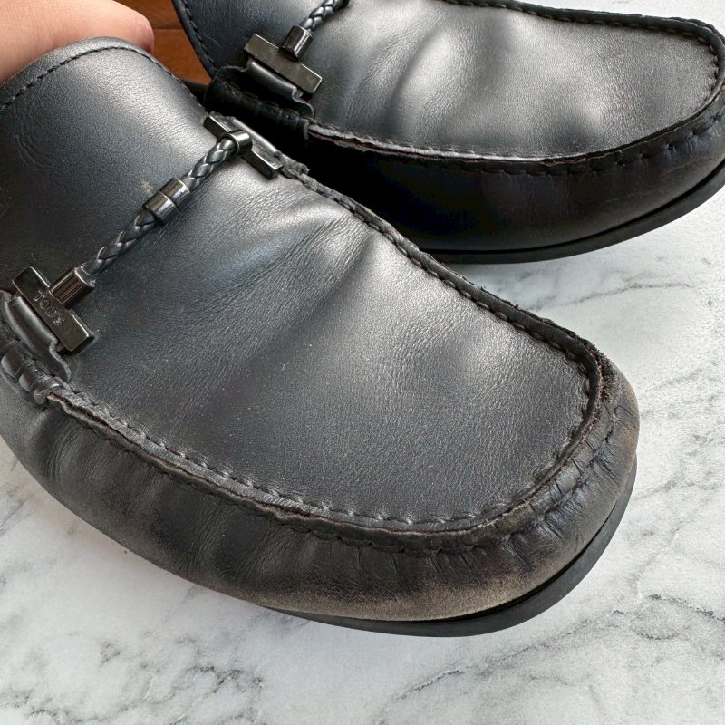 👟上班必買款 TODS 男生黑色樂福鞋-4