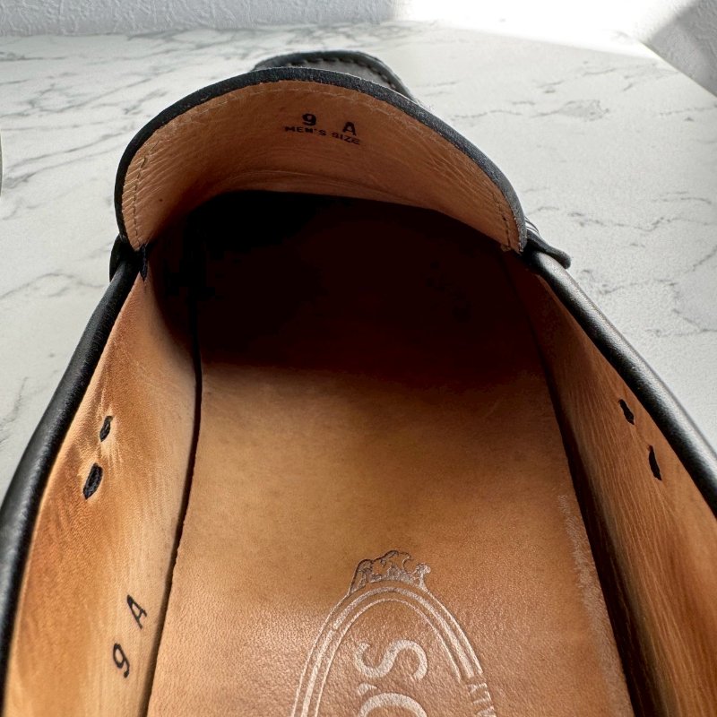 👟上班必買款 TODS 男生黑色樂福鞋-5