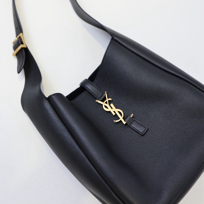 二手Ysl Le 5 à 7 hobo 水桶腋下包-3