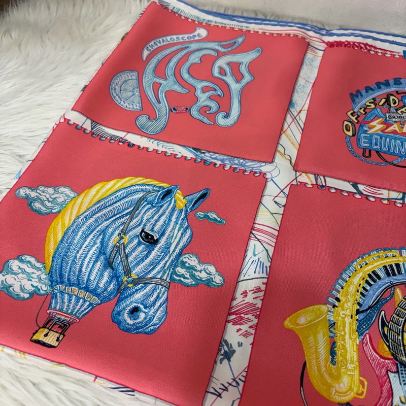 HERMES Chevaloscope 桃粉橘 藍色 多彩 趣味 百變造型 馬頭方形 90ㄨ90 絲巾-1