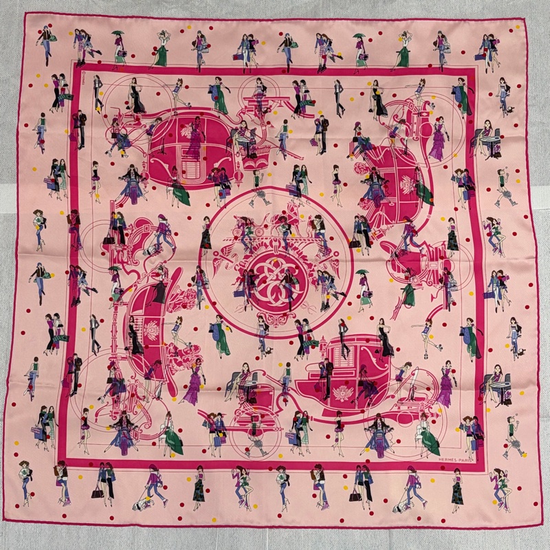 HERMES Ex-Libris les Parisiennes桃粉 圖紋 印花斜紋70ㄨ70 絲 巾方巾-0