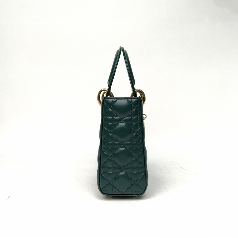 DIOR LadyDior戴妃包四格徽章肩帶綠色羊皮金扣-1