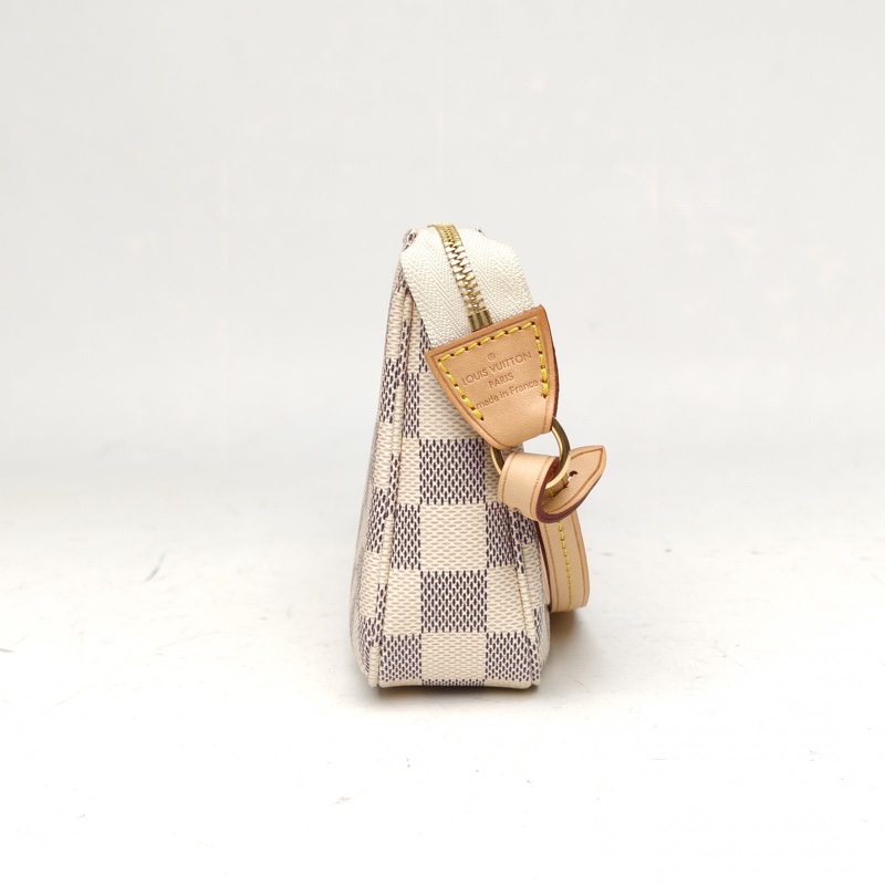 LOUIS VUITTON Pochette大麻將包白棋格PVC金扣晶片-1