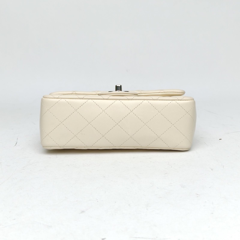 CHANEL CF口蓋包大Mini20cm白色羊皮晶片開金扣-3