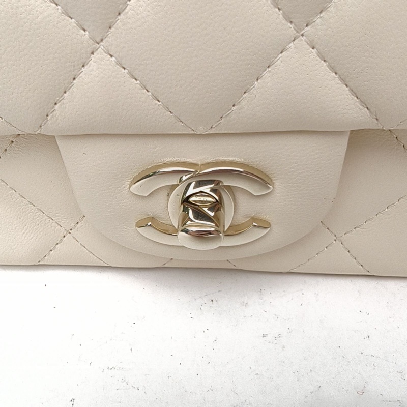 CHANEL CF口蓋包大Mini20cm白色羊皮晶片開金扣-4