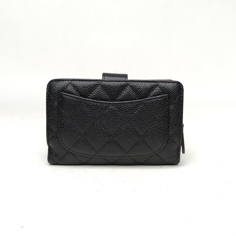 CHANEL 黑色荔枝牛皮18開金扣護照夾對折錢包-2