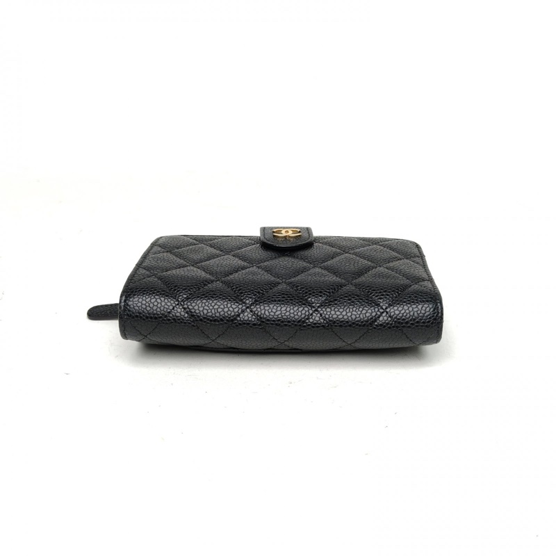 CHANEL 黑色荔枝牛皮18開金扣護照夾對折錢包-5