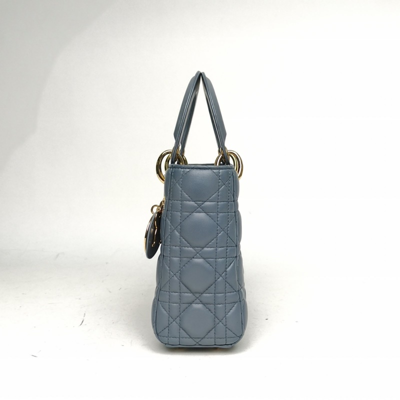 DIOR LadyDior戴妃包四格徽章肩帶霧霾藍羊皮金扣-1