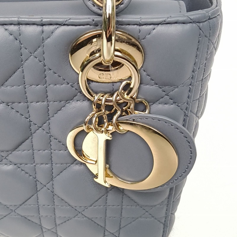 DIOR LadyDior戴妃包四格徽章肩帶霧霾藍羊皮金扣-4