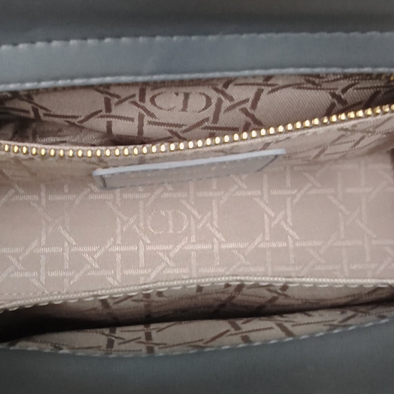 DIOR LadyDior戴妃包四格徽章肩帶霧霾藍羊皮金扣-5
