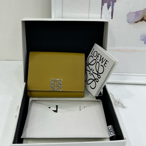 LOEWE 三折錢包 三角折疊款