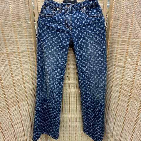 LV 路易威登 SS25 滿印皮牌側皮條牛仔長褲 34碼