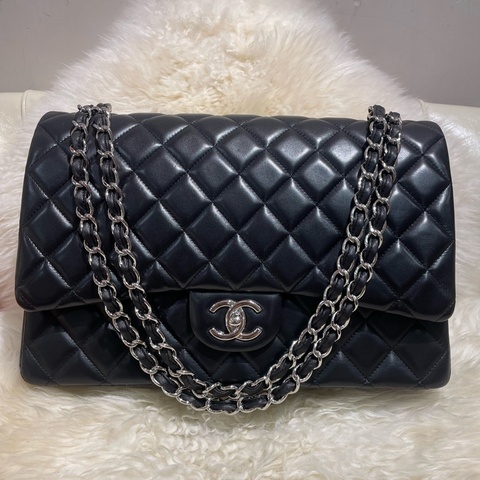 Chanel Maxi Jumbo 羊皮銀扣