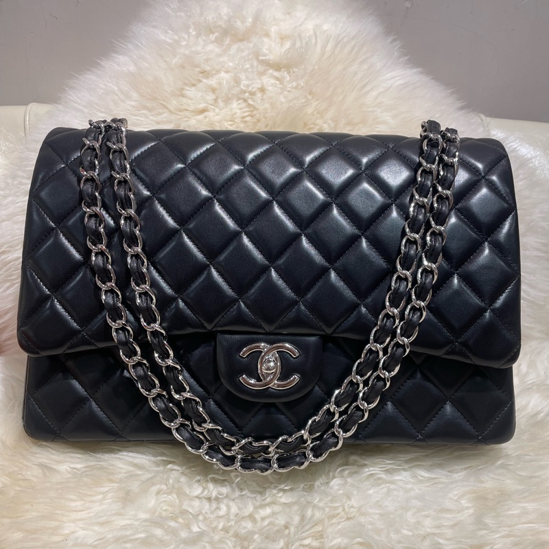 Chanel Maxi Jumbo 羊皮銀扣-0