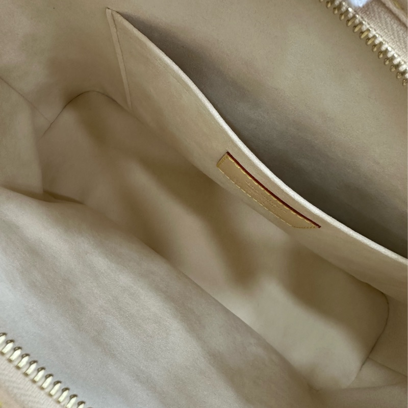 LV路易威登x村上隆聯名白三彩lineup單肩腋下包約 35*26 晶片款 26年票-8