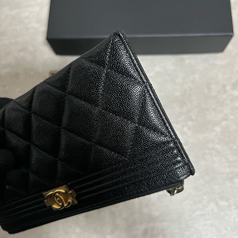 正品 Chanel boy 經典黑金荔枝皮扁長夾-5