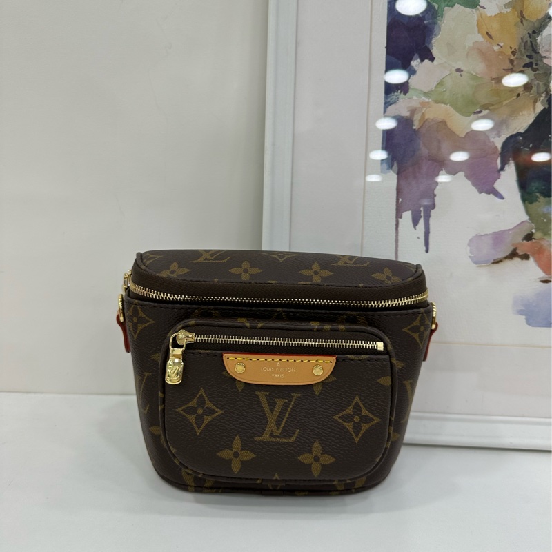 LV路易威登 mini bumbag 老花腰包 金色鏈條肩帶 可斜挎可腰包 晶片 閒置 17*12cm-1