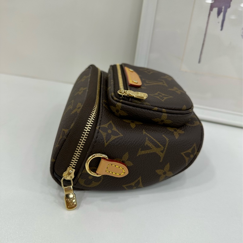 LV路易威登 mini bumbag 老花腰包 金色鏈條肩帶 可斜挎可腰包 晶片 閒置 17*12cm-3