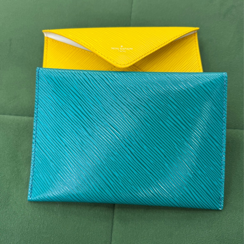 Louis vuitton 水湖蓝护照夹,钱夹-1