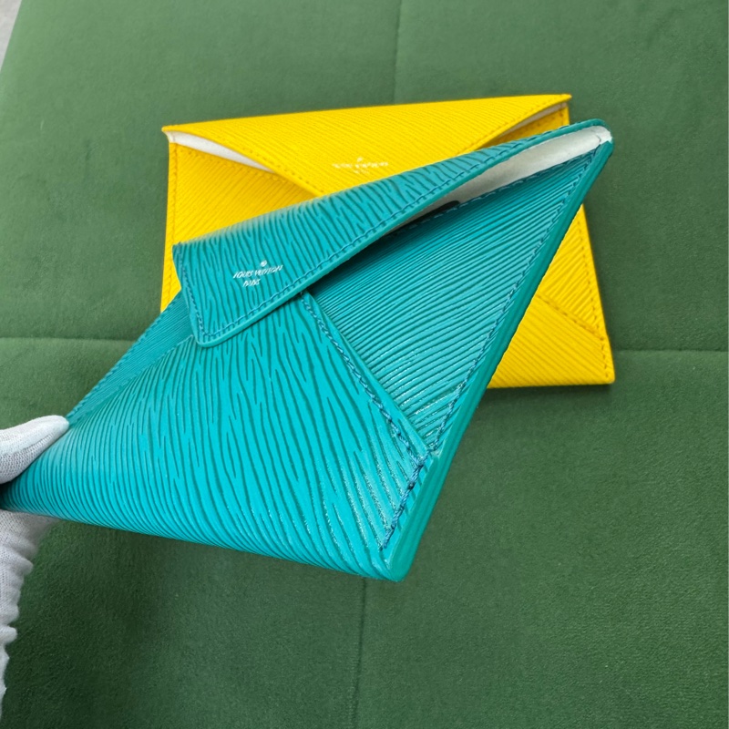 Louis vuitton 水湖蓝护照夹,钱夹-4