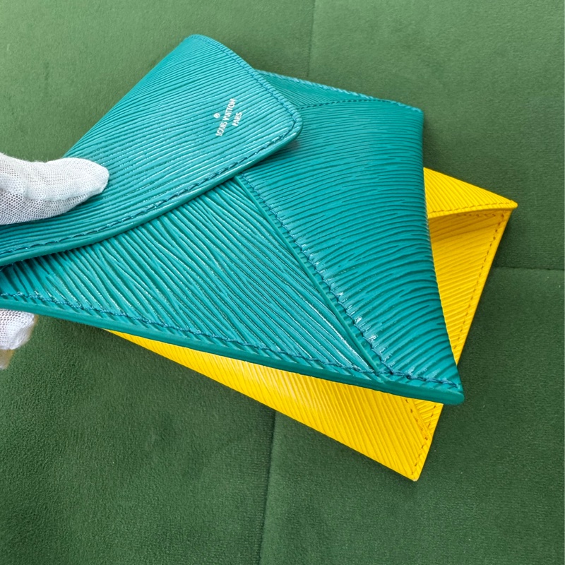 Louis vuitton 水湖蓝护照夹,钱夹-9