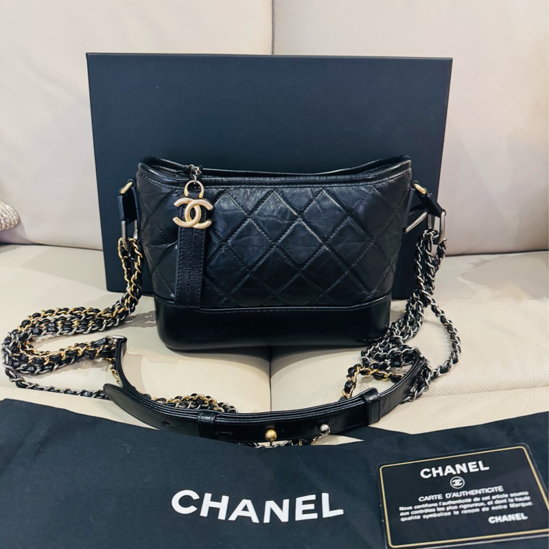 Chanel 香奈兒 Gabrielle黑金流浪包/小號/98新美品-0