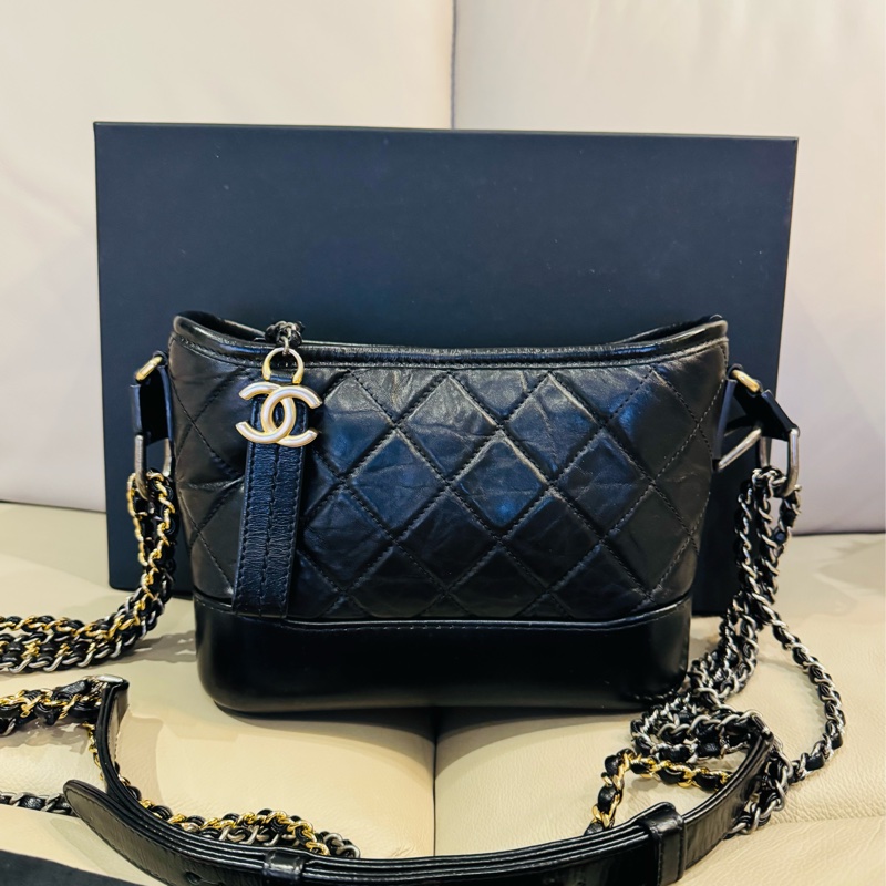 Chanel 香奈兒 Gabrielle黑金流浪包/小號/98新美品-1