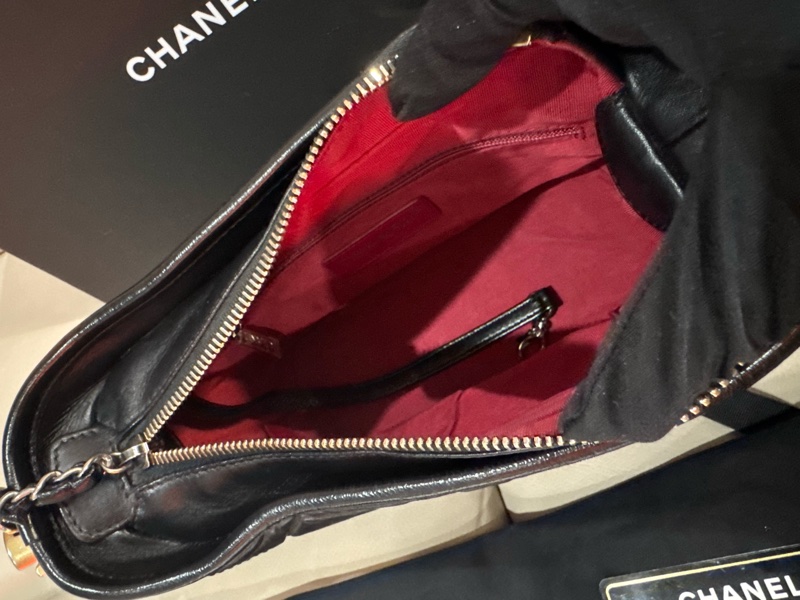 Chanel 香奈兒 Gabrielle黑金流浪包/小號/98新美品-6