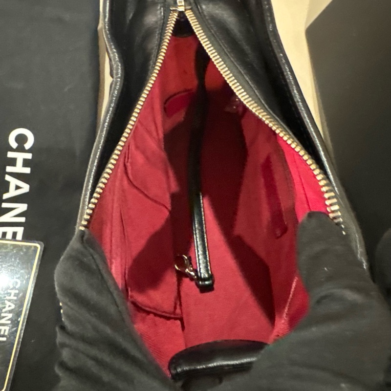 Chanel 香奈兒 Gabrielle黑金流浪包/小號/98新美品-7