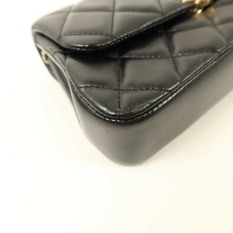 CHANEL 羊皮皮革Mini Flap Bag金扣鏈帶肩背袋-12