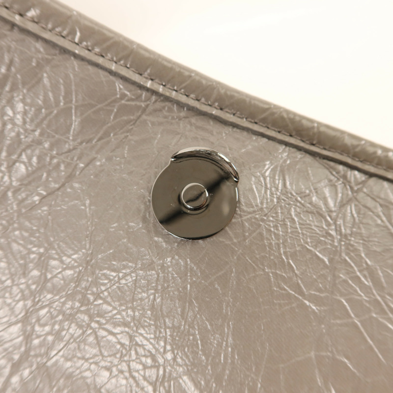 SAINT LAURENT 牛皮皮革Niki銀扣鏈帶肩背袋-10