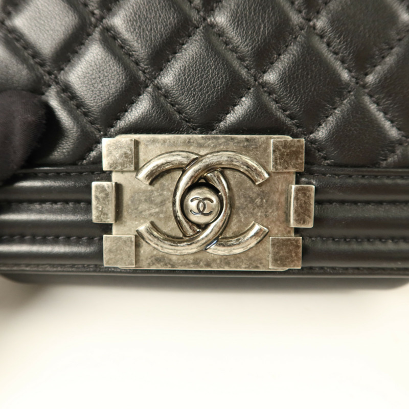 CHANEL 羊皮皮革Boy 20鏈帶肩背袋-10