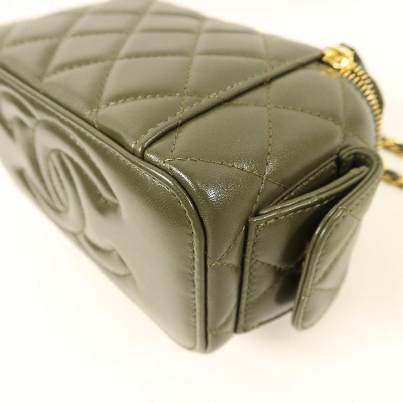 CHANEL 羊皮皮革Vanity Case金扣手挽肩背兩用袋-12