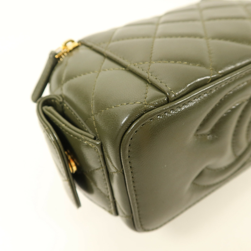 CHANEL 羊皮皮革Vanity Case金扣手挽肩背兩用袋-13