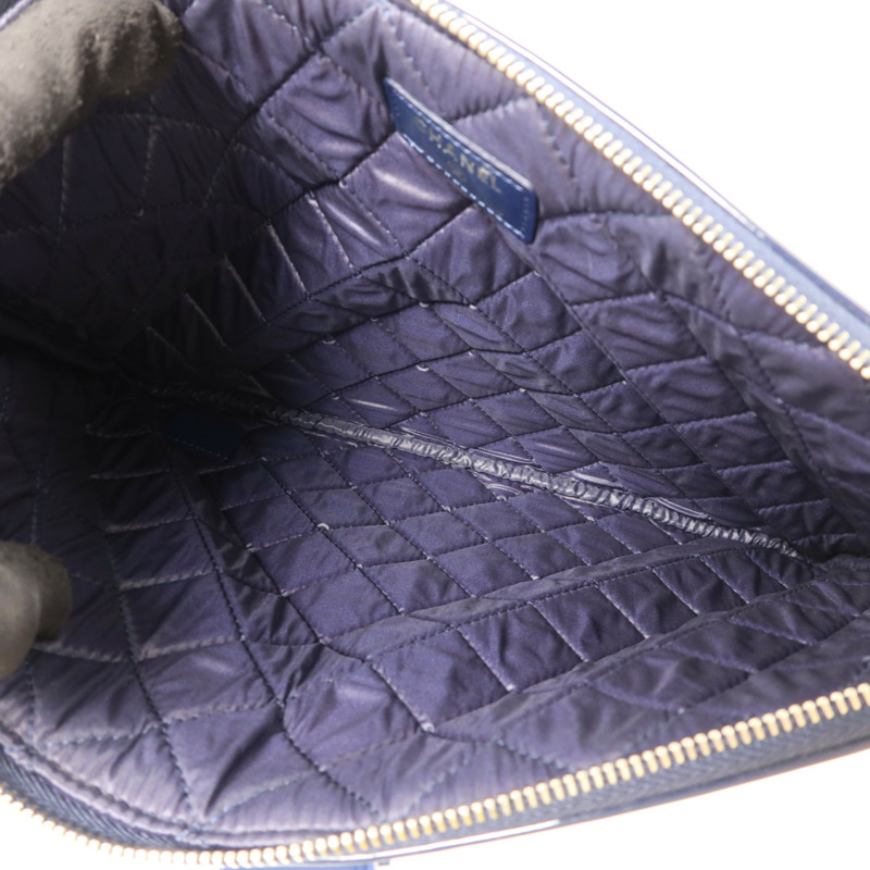 CHANEL 漆皮皮革Pouch銀扣小袋-4