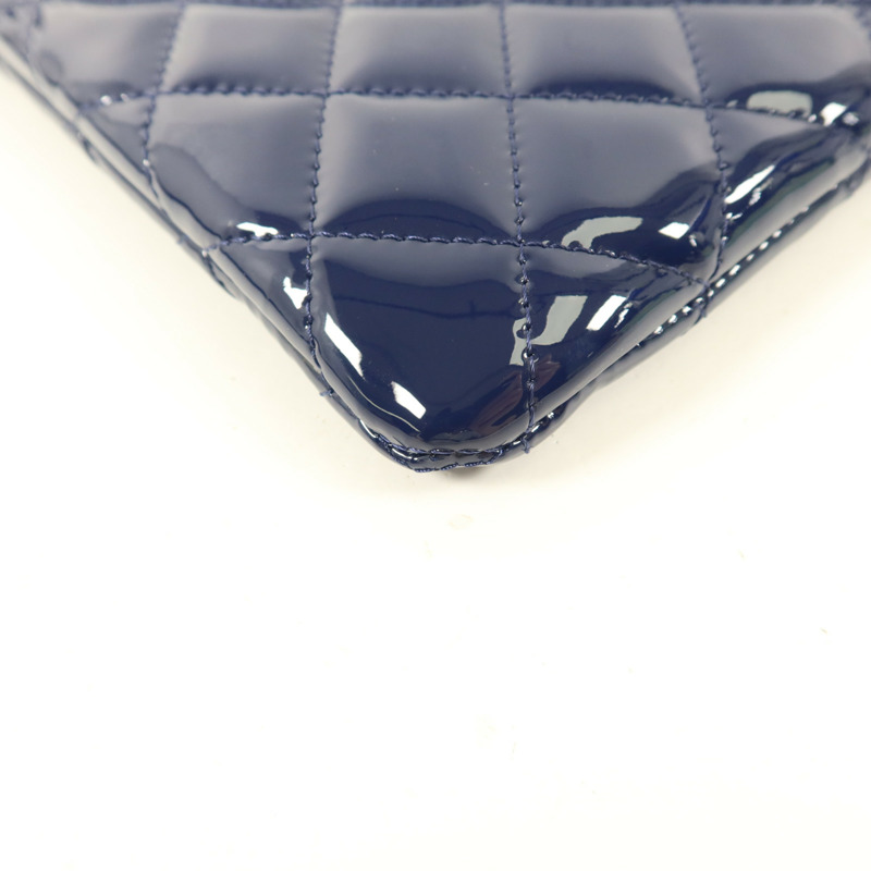 CHANEL 漆皮皮革Pouch銀扣小袋-14