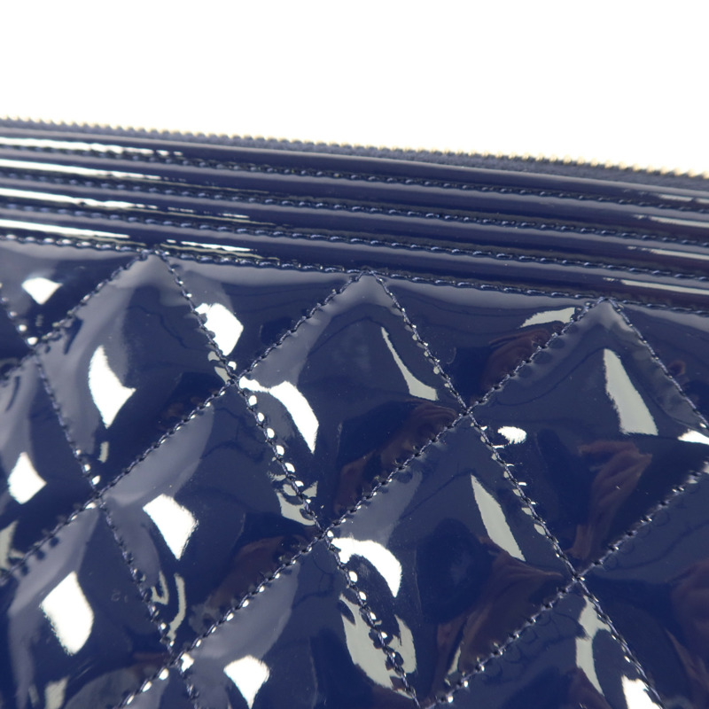 CHANEL 漆皮皮革Pouch銀扣小袋-15