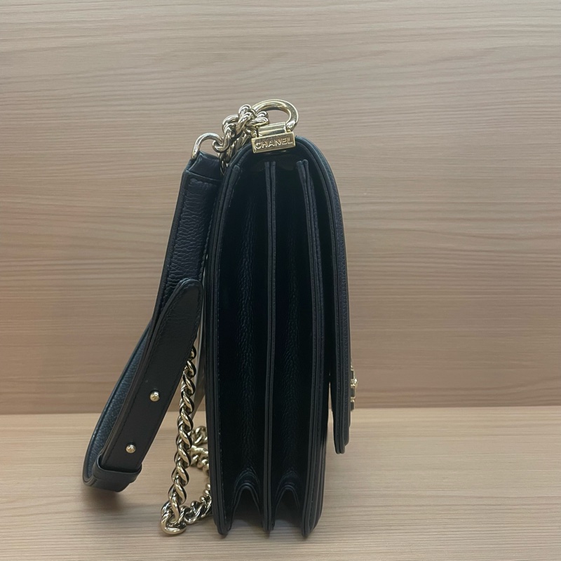 NO:D37 CHANEL/香奈儿 leboy黑金 小號 2019年，28開 鱼子酱牛皮竖款链条单肩斜挎包  有塵袋 有卡 無盒子 尺寸底長16*高20*-3